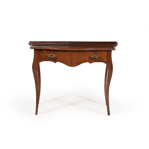 Console in legno. XVIII-XIX secolo