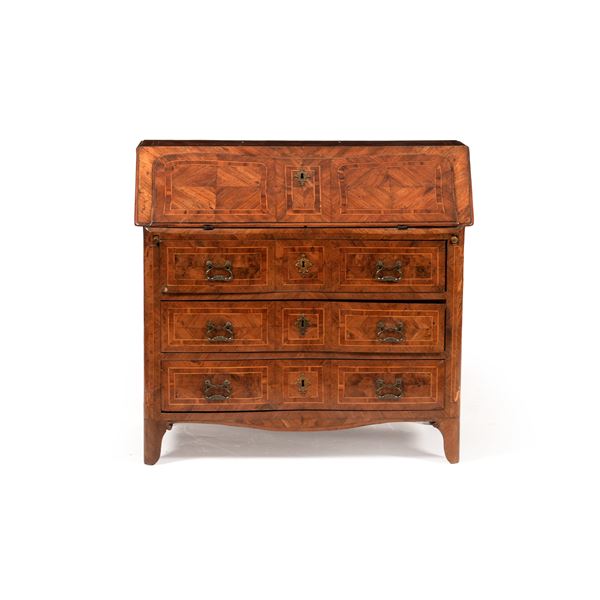 Ribalta lastronata e filettata. XVIII secolo