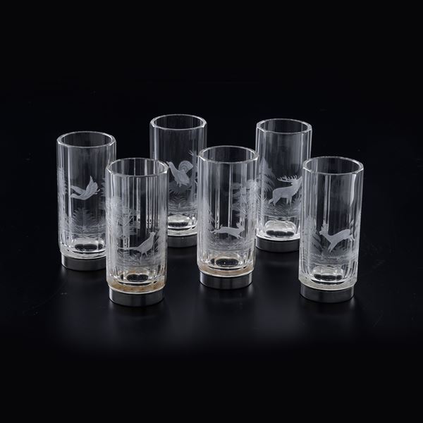 Set di 6 bicchieri in cristallo con incisioni a tema di cacciagione con montatura in argento primo titolo, XX secolo