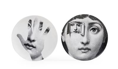 Due Piatti “tema e Variazioni” Milano, Piero Fornasetti (1913-1988), Terzo Quarto del XX Secolo