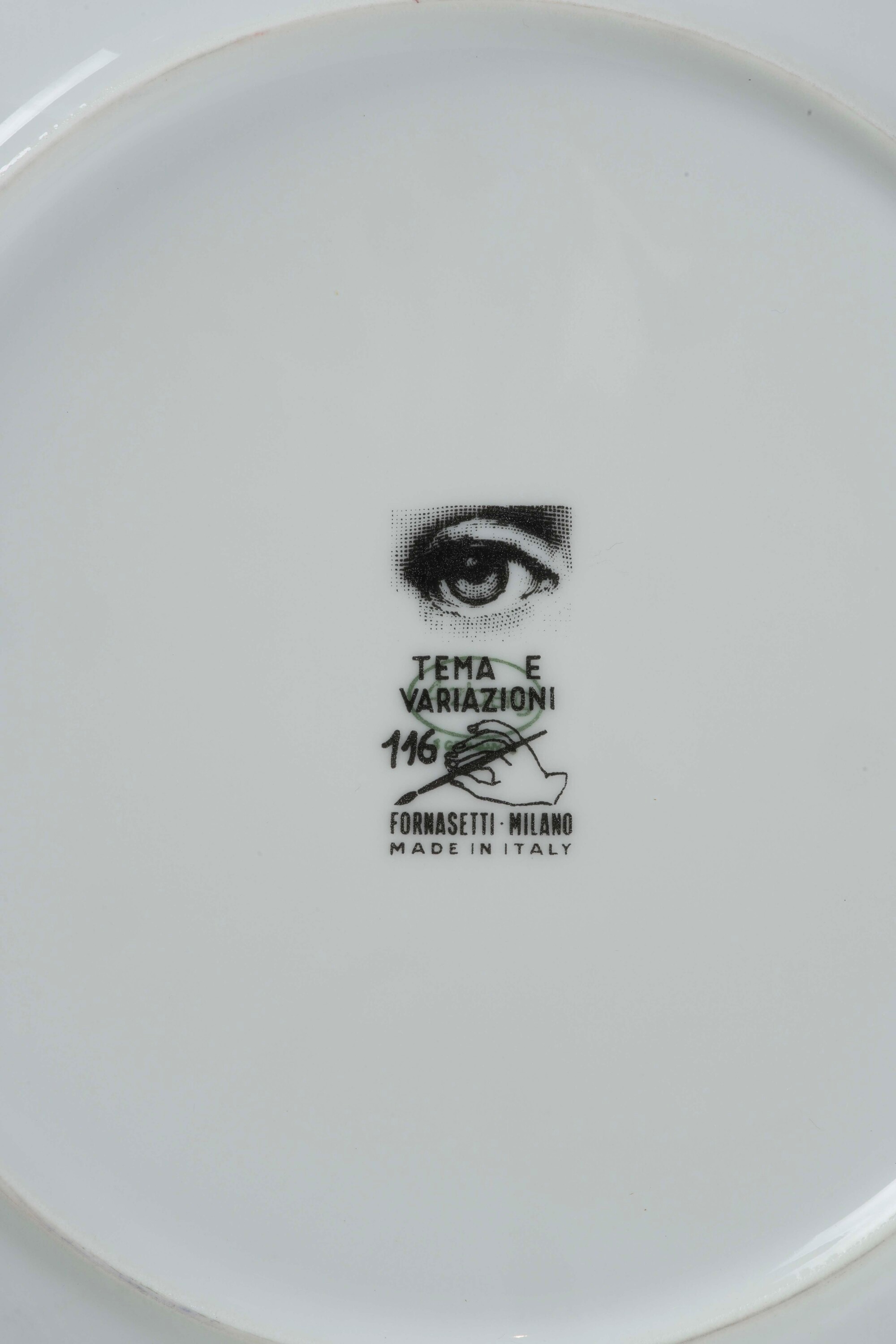 Due Piatti “tema e Variazioni” Milano, Piero Fornasetti (1913-1988), Terzo Quarto del XX Secolo