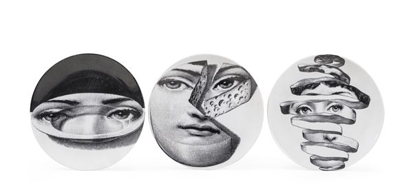 Tre piatti “Tema e Variazioni” Milano, Piero Fornasetti (1913-1988), terzo quarto del XX secolo 