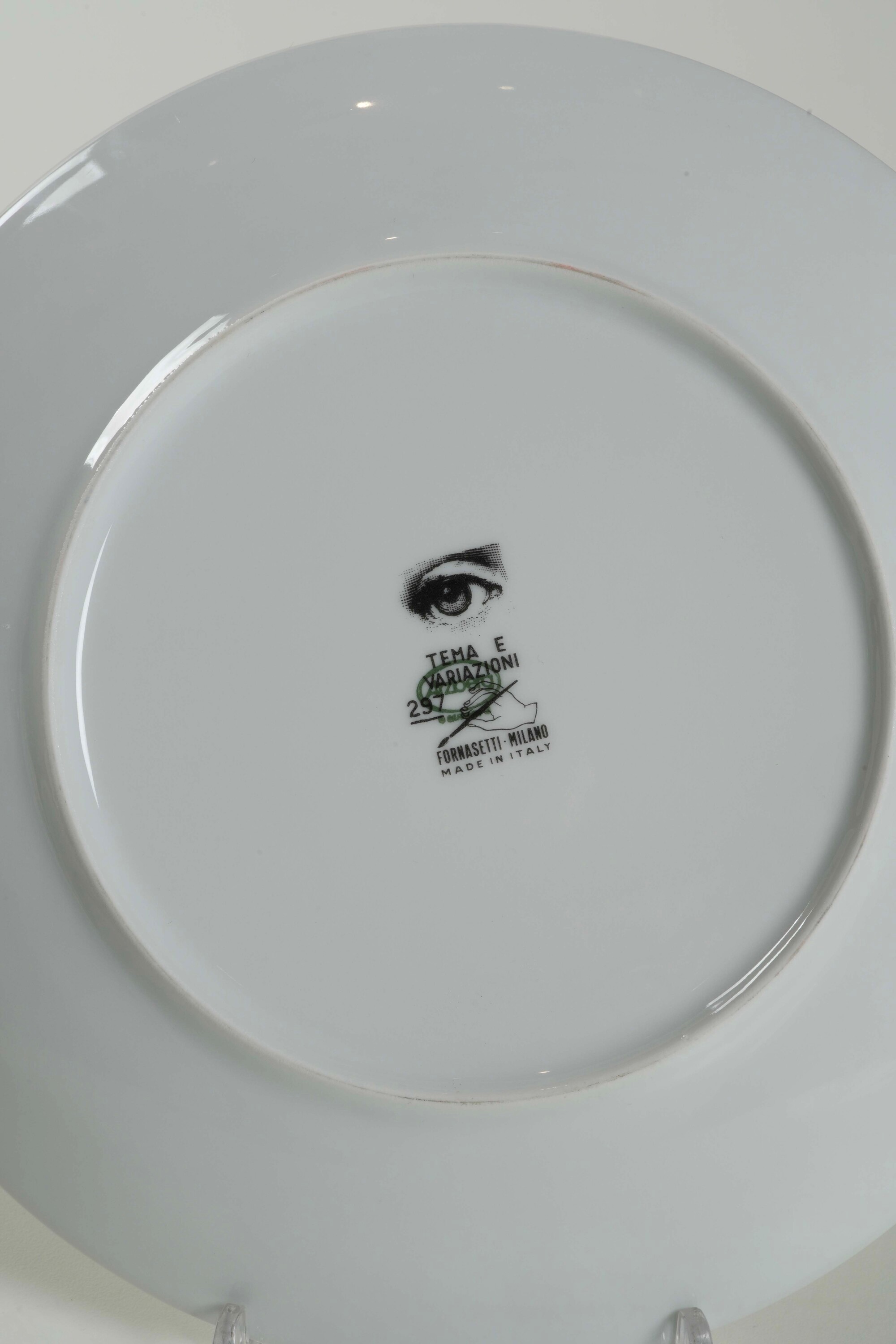 Tre Piatti “tema e Variazioni” Milano, Piero Fornasetti (1913-1988), Terzo Quarto del XX Secolo