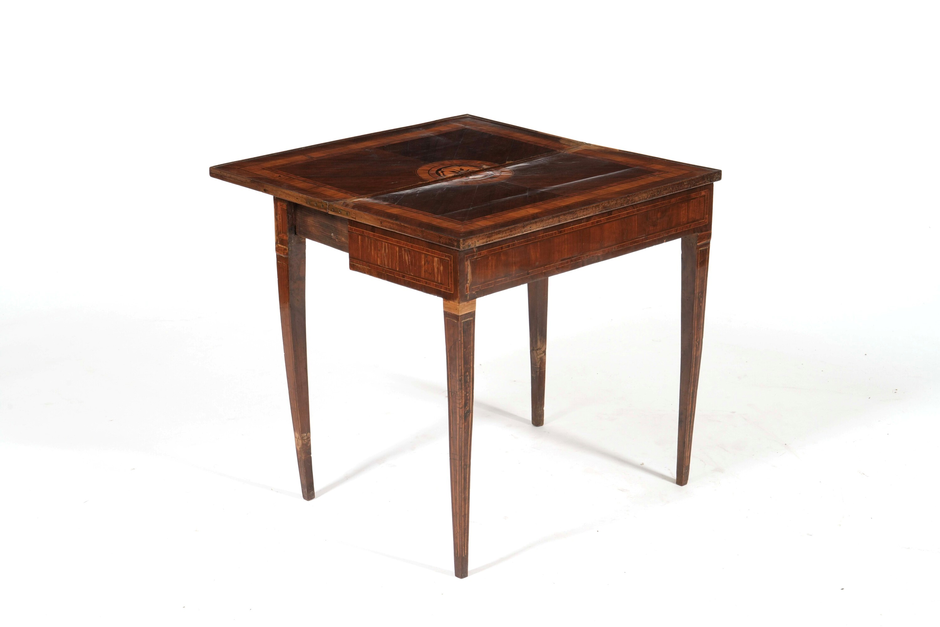 Tavolino da Gioco in Legno Lastronato e Filettato. XVIII-XIX Secolo