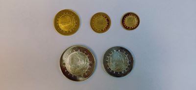 Malta, Lotto di cinque monete: 50 Pounds, 20 Pounds, 10 Pounds, 4 Pounds, 2 Pounds del 1975