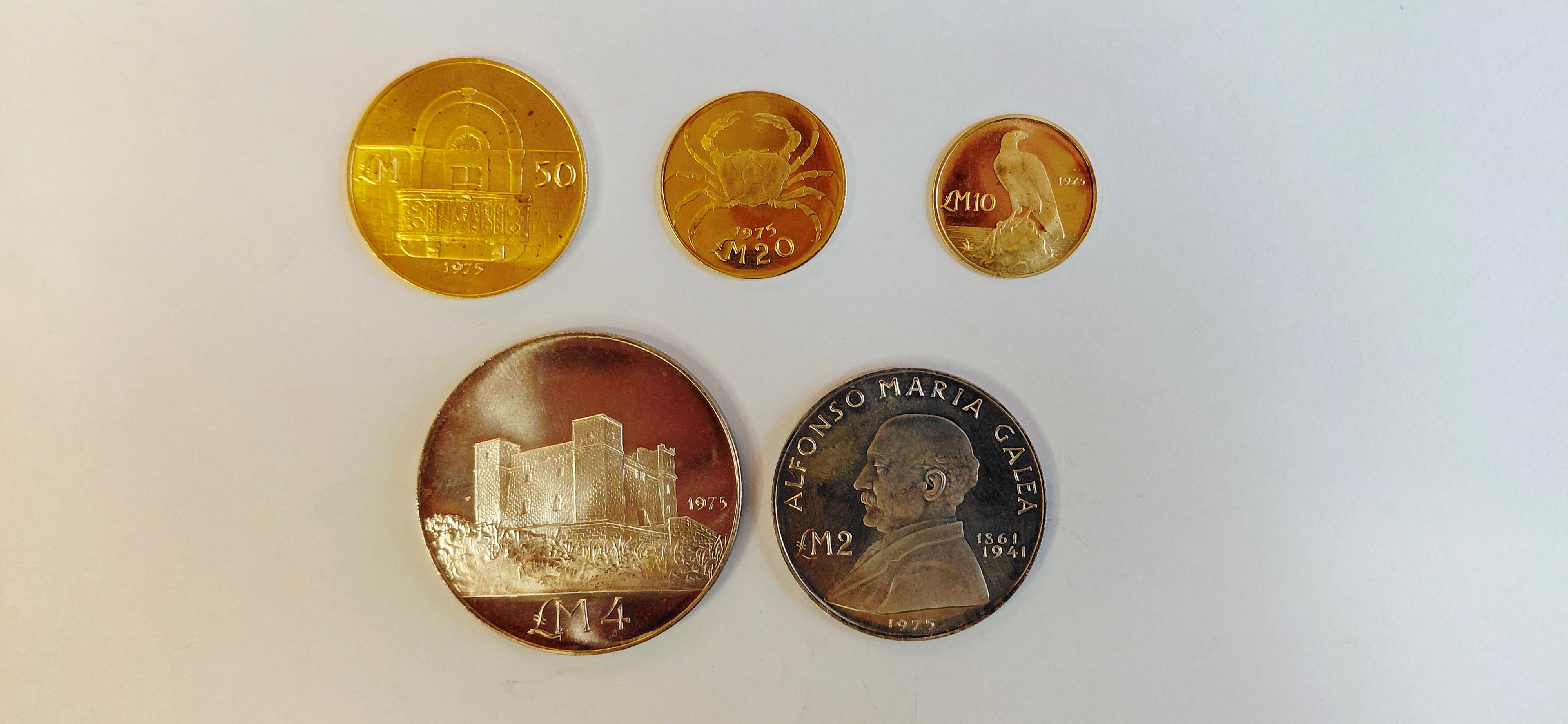 Malta, Lotto di cinque monete: 50 Pounds, 20 Pounds, 10 Pounds, 4 Pounds, 2 Pounds del 1975
