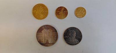 Malta, Lotto di cinque monete in oro e argento, serie del 1976