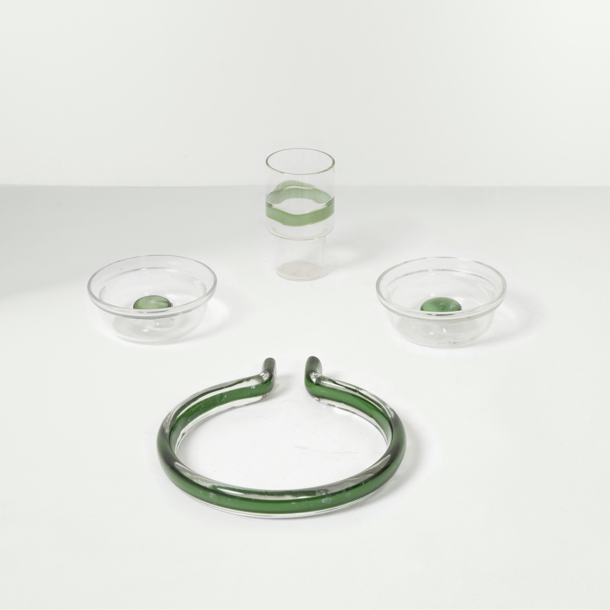 Venini - Set da bagno con specchiera in vetro e metallo cromato