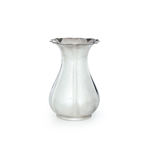 Vaso. Argenteria veneta del XX secolo, argentiere Angelo Schiavon, Treviso