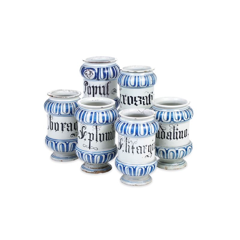 Sei albarelli. Italia settentrionale, XVIII secolo.  - Auction Italian Mansions - Cambi Casa d'Aste