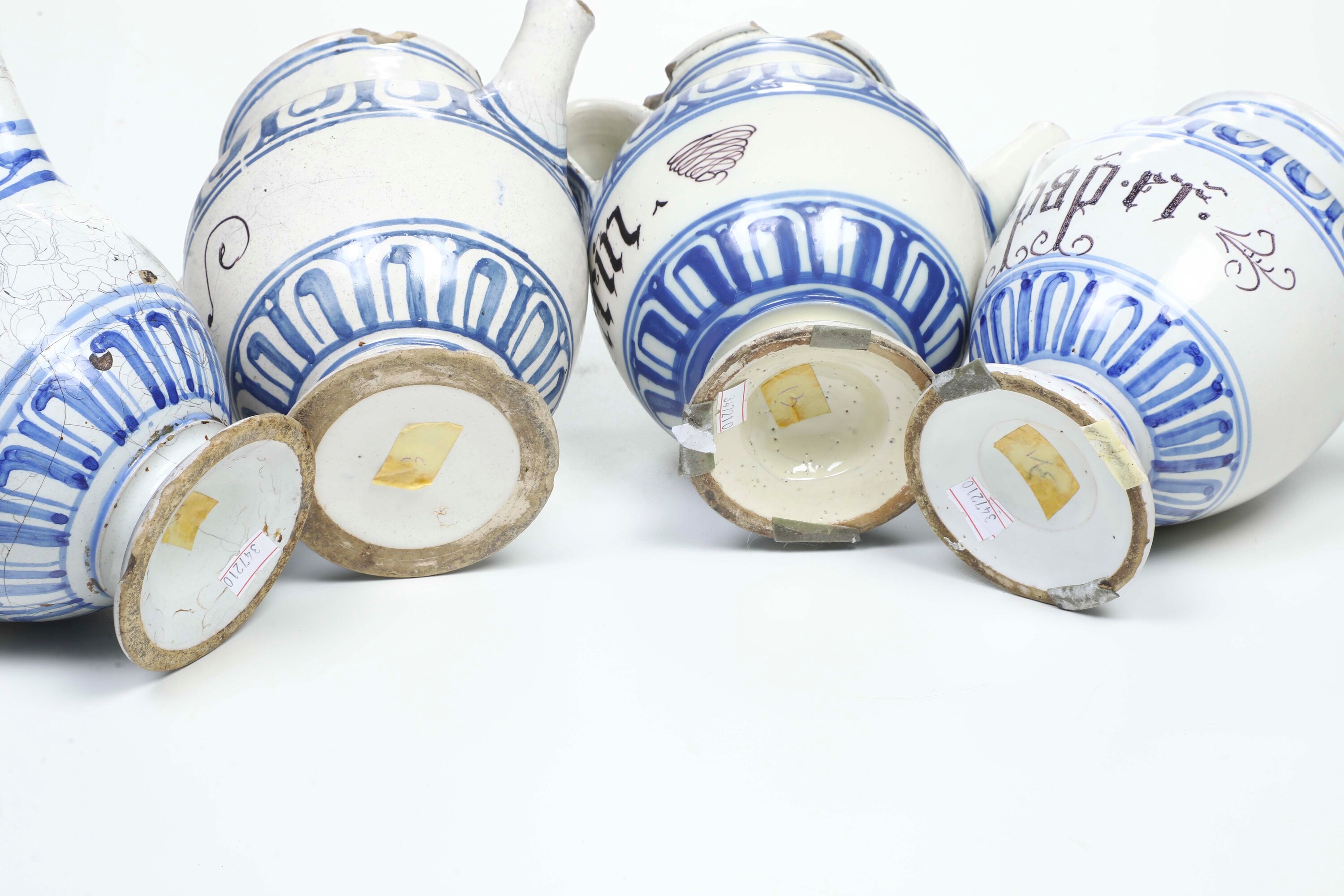 Italia settentrionale, XVIII secolo, Quattro orcioli in maiolica