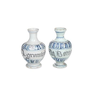 Maiolica, Due bottiglie, Italia settentrionale (probabilmente veneto), XVIII secolo