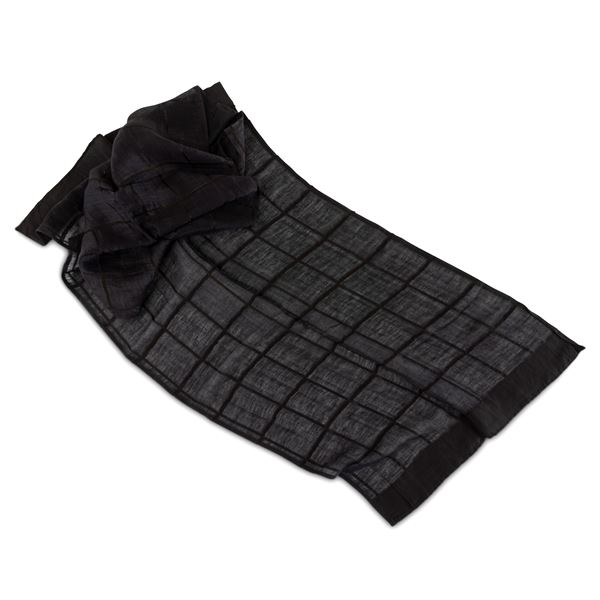 Giorgio Armani, Stola