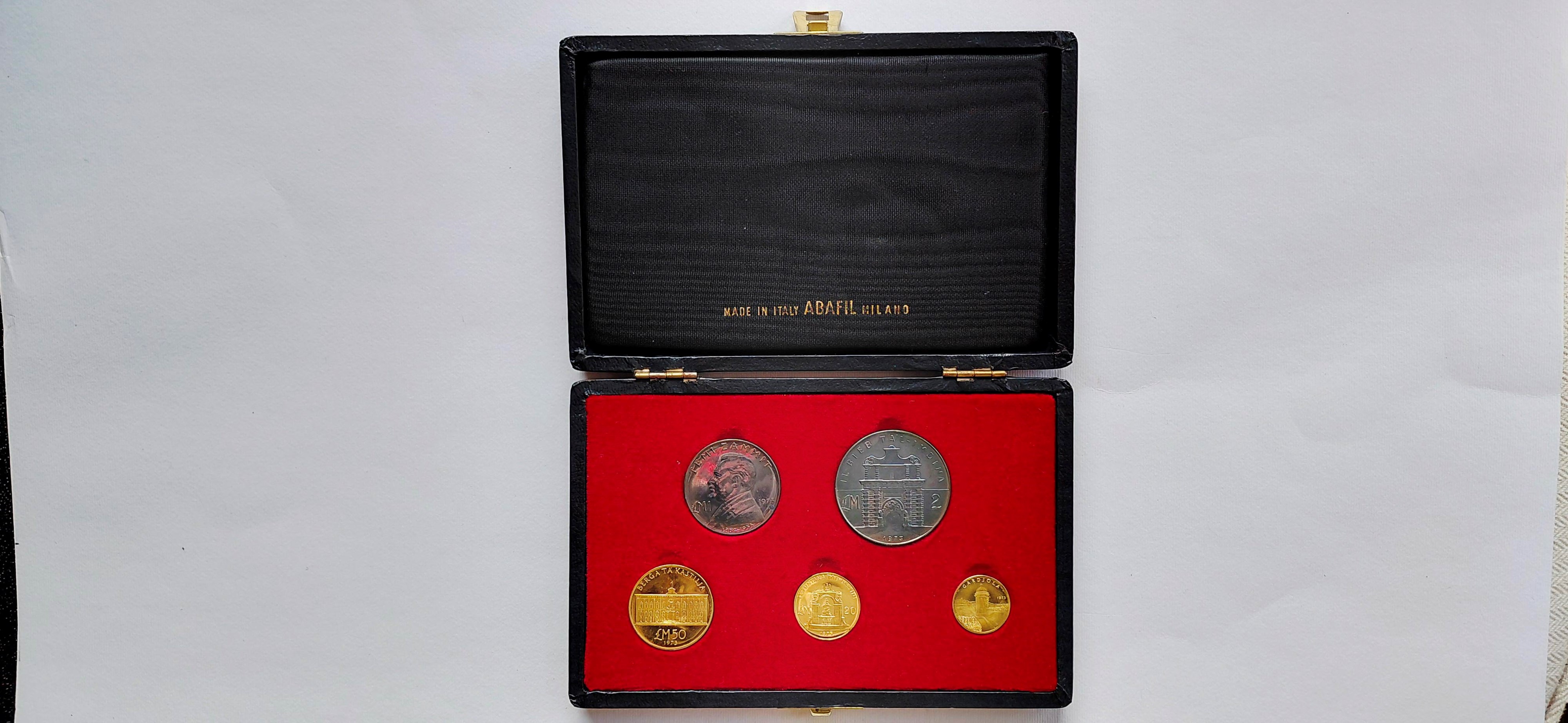 Malta, Lotto di cinque monete in oro e argento del 1973