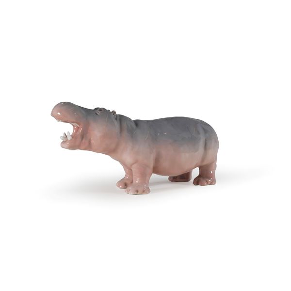 Figura di ippopotamo "Marie Prinzessin" Danimarca, Manifattura Royal Copenghen, primo quarto del XX secolo. Modello di J. Möller del 1901 