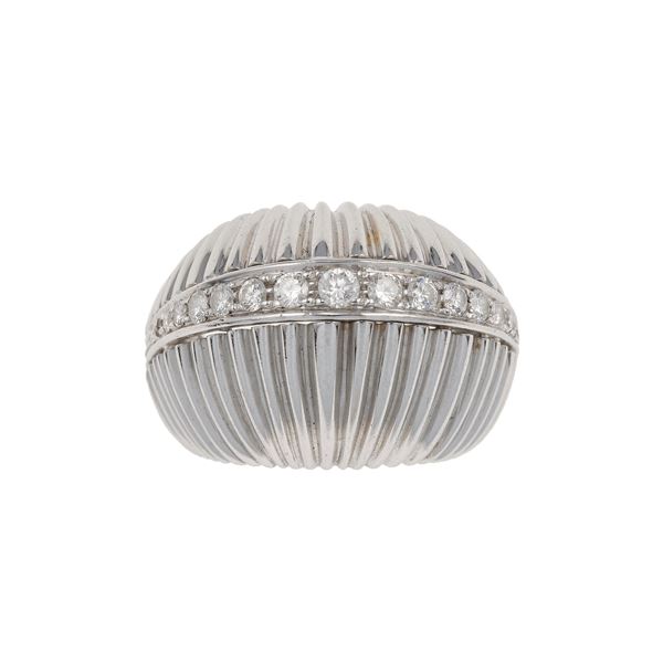 WEBB. Anello con diamanti taglio brillante