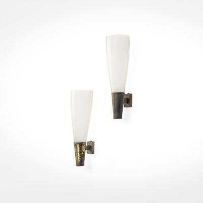 Due lampade a parete in ottone e cristallo