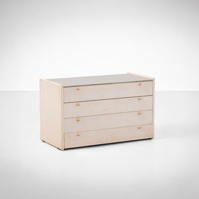 Piccola cassettiera mod. Programma E6, legno laccato e metallo cromato