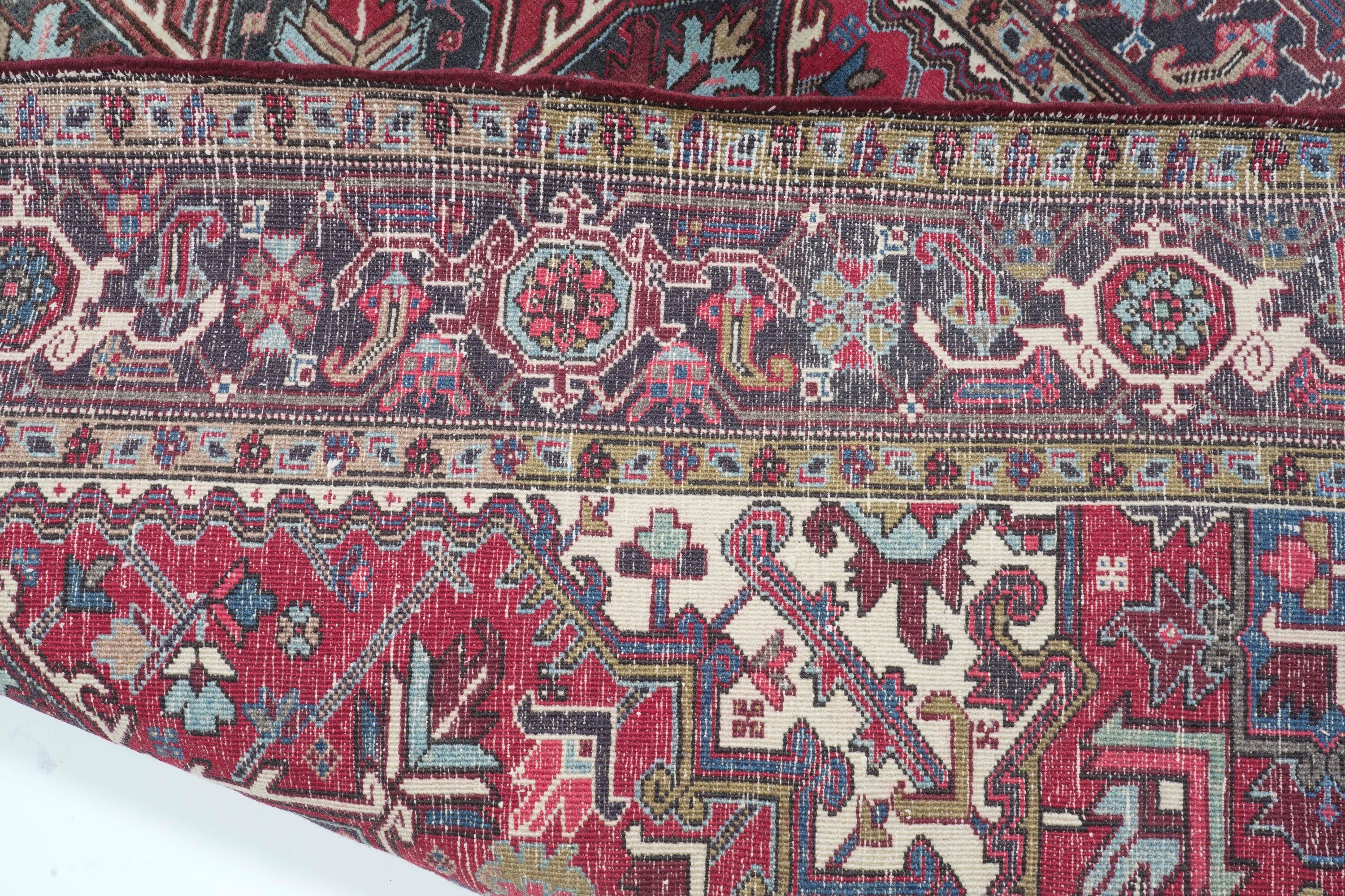 Tappeto nord-occidentale della Persia, XX secolo, 284x197 cm