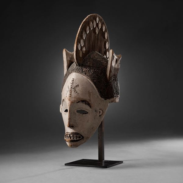 Igbo, Nigeria<BR> Maschera agbogho mmuo