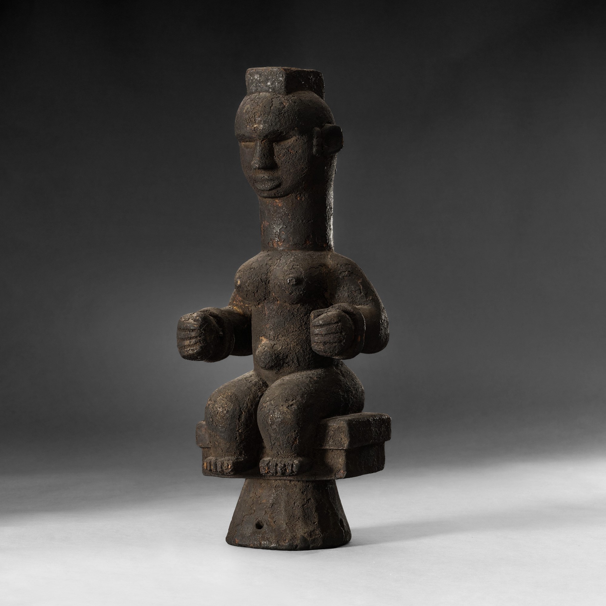 Igbo, Cimiero dalla Nigeria, cimiero in legno a patina scura