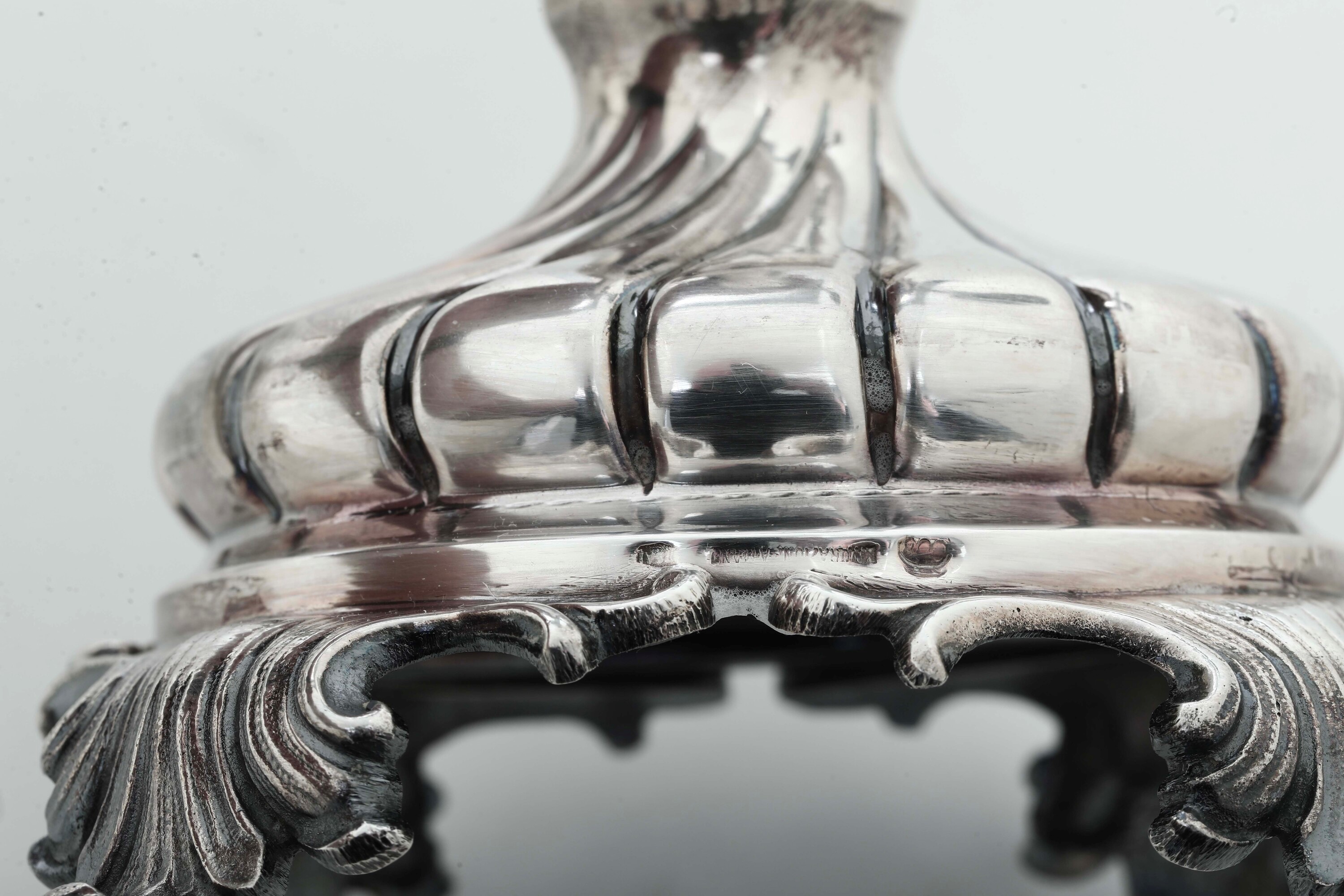 Coppia di Candelabri a Tre Fiamme. Argenteria Italiana del XX Secolo