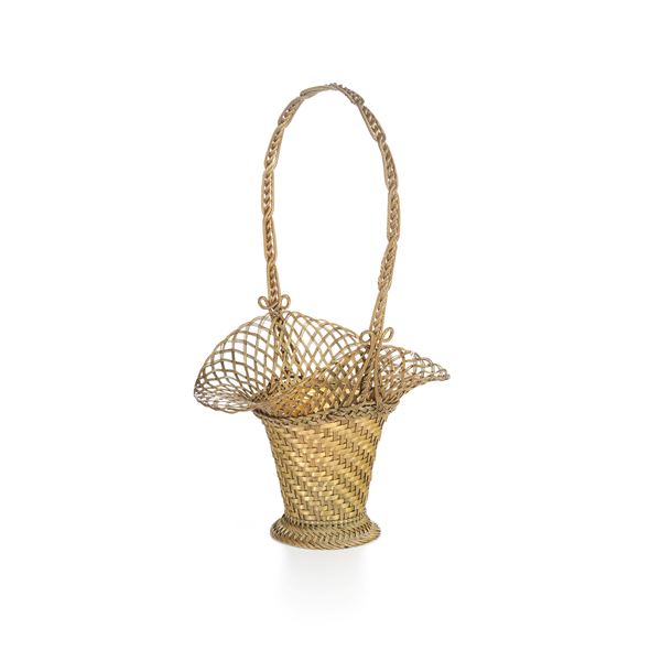 Cestino in metallo dorato. XX secolo