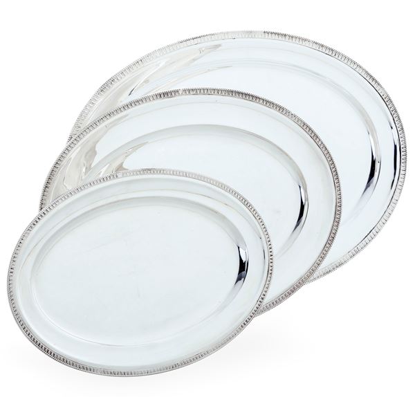 Tre vassoi ovali. Hanau XX secolo