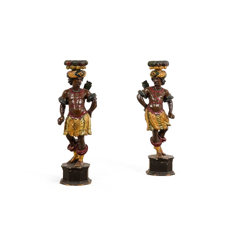 Coppia di gueridons con fusti scolpiti a figure di mori con turbante. Veneto XVIII-XIX secolo  - Auction Italian Mansions - Cambi Casa d'Aste