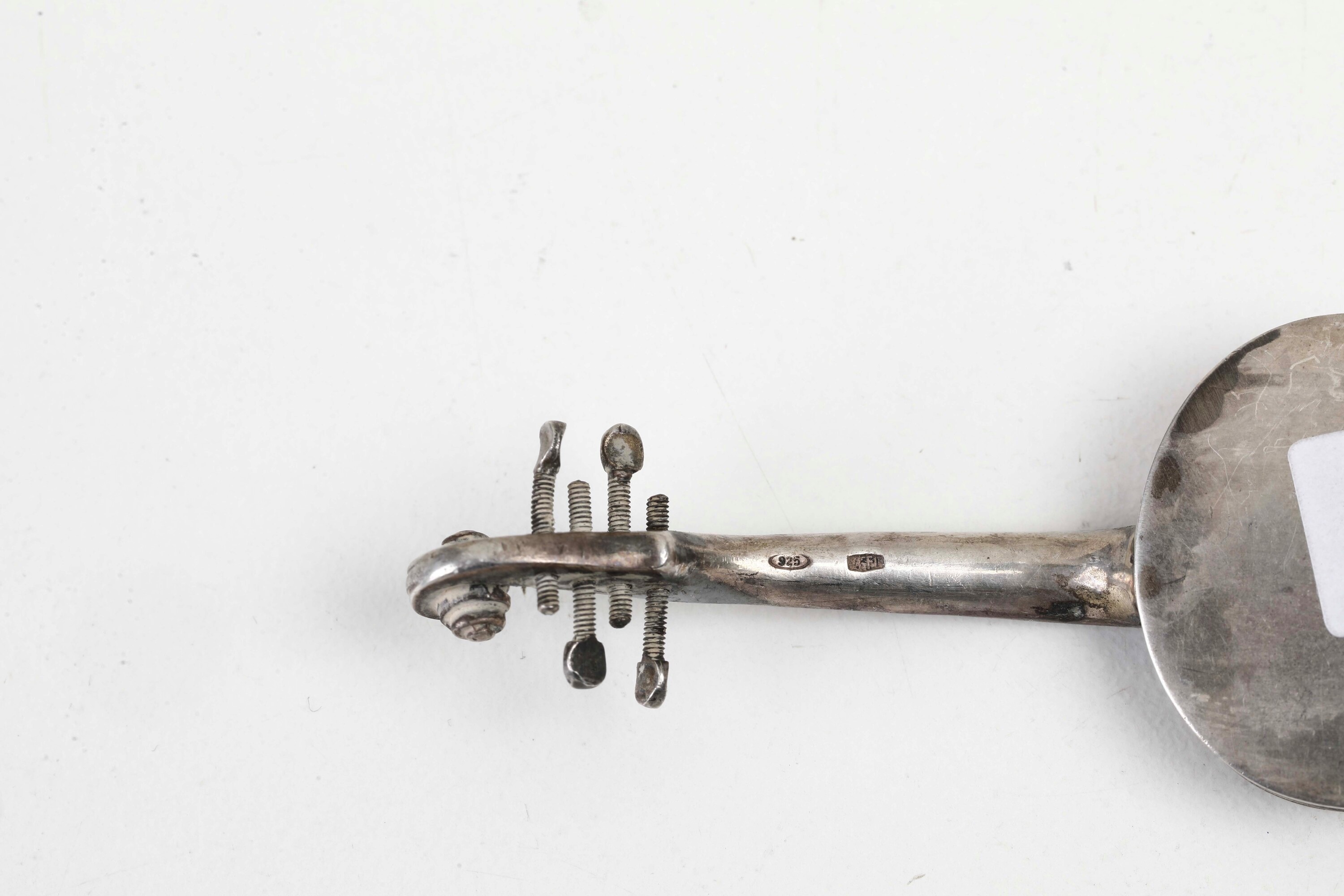 Argenteria italiana del XX secolo, Quattro piccoli strumenti musicali