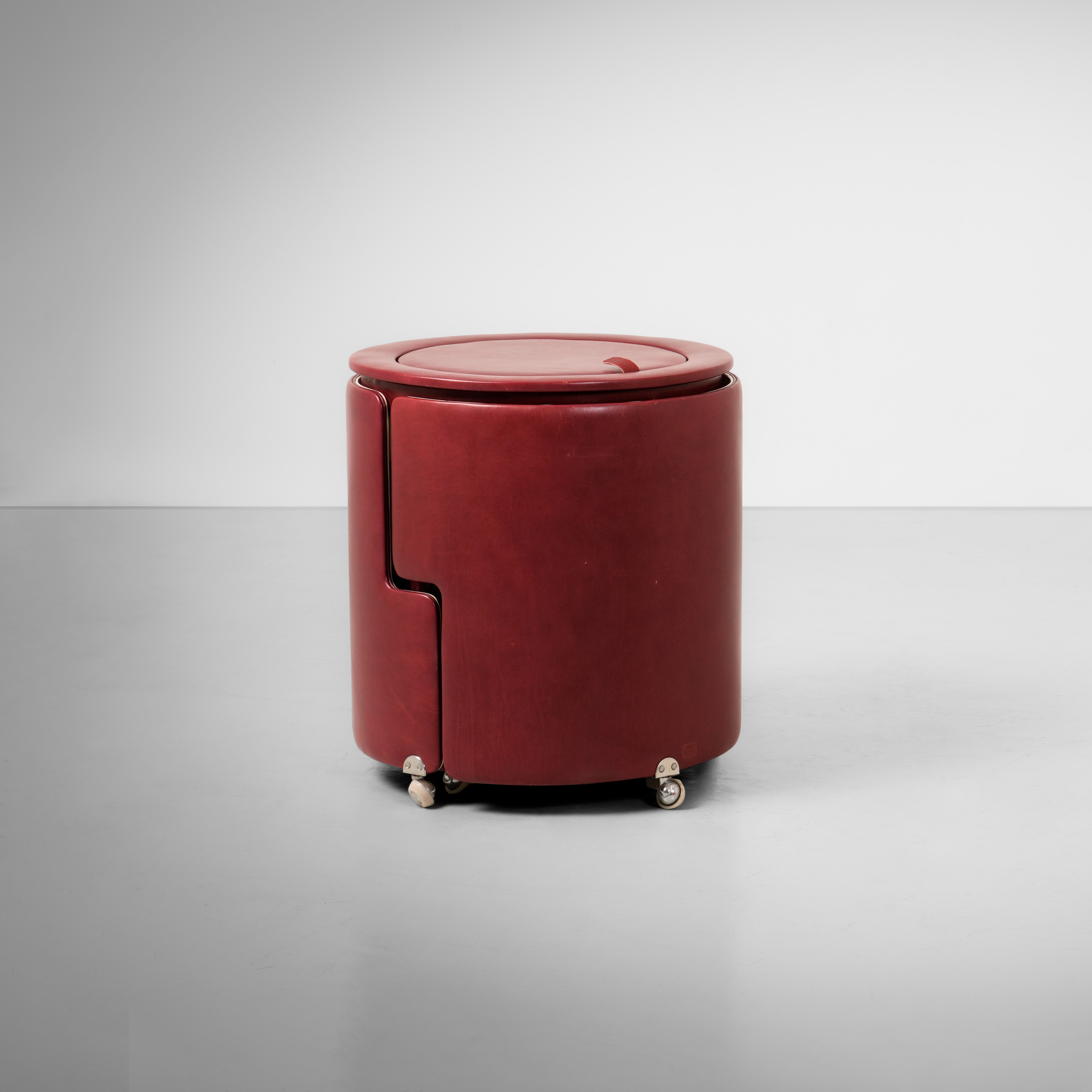 Luigi Massoni - Toilette e poltrona mod. Dilly Dally, legno e pelle, 1968