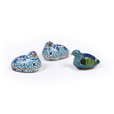 Tre portagioie a forma di quaglia, cloisonné, prima metà del XX secolo