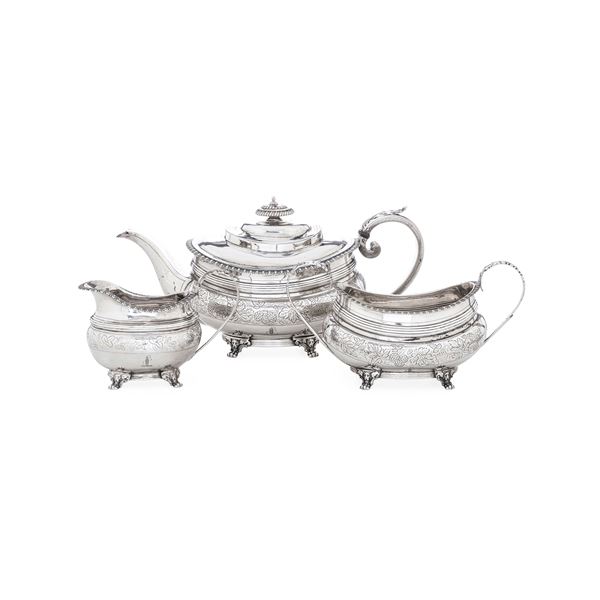 Servizio da tè. Londra, 1817-1818. Argentiere Naphtali Hart. altzze da cm 10 a cm 14