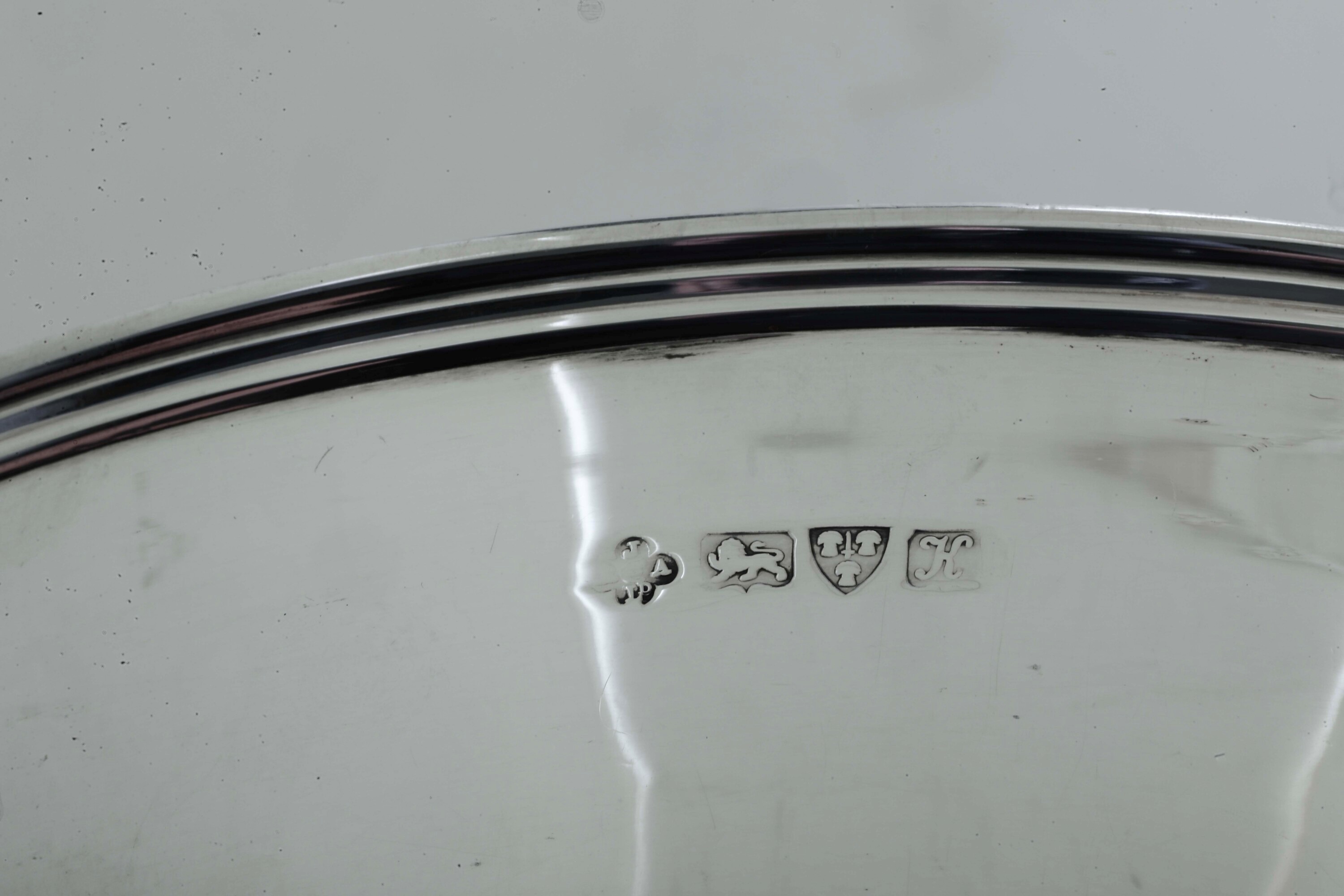 Bowl. Chester, 1908. Marchio dell'argentiere consunto di difficile lettura