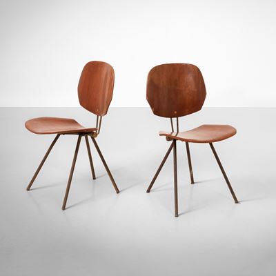Due sedie pieghevoli mod. S88, metallo e legno compensato