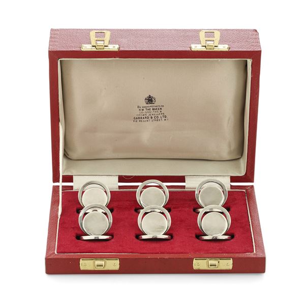 Sei segnaposto in custodia. Sheffield 1978. Garrard & Co. Argentiere della Real Casa