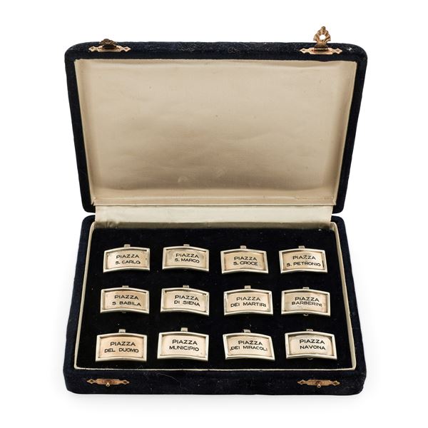 Dodici segnaposto "Piazze d'Italia" in custodia. XX secolo