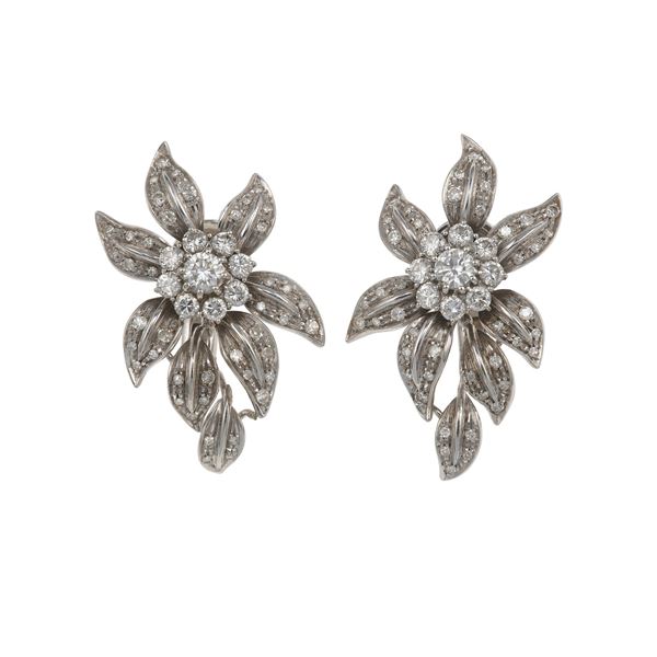 Orecchini con diamanti taglio brillante e huit-huit