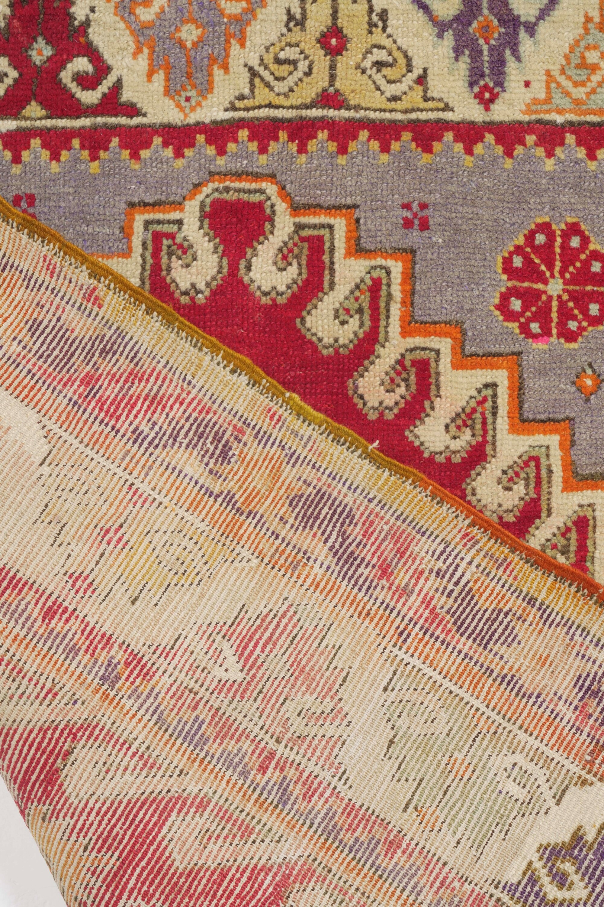 Tappeto Melas, Anatolia, inizio XX secolo, cm 166 x 101