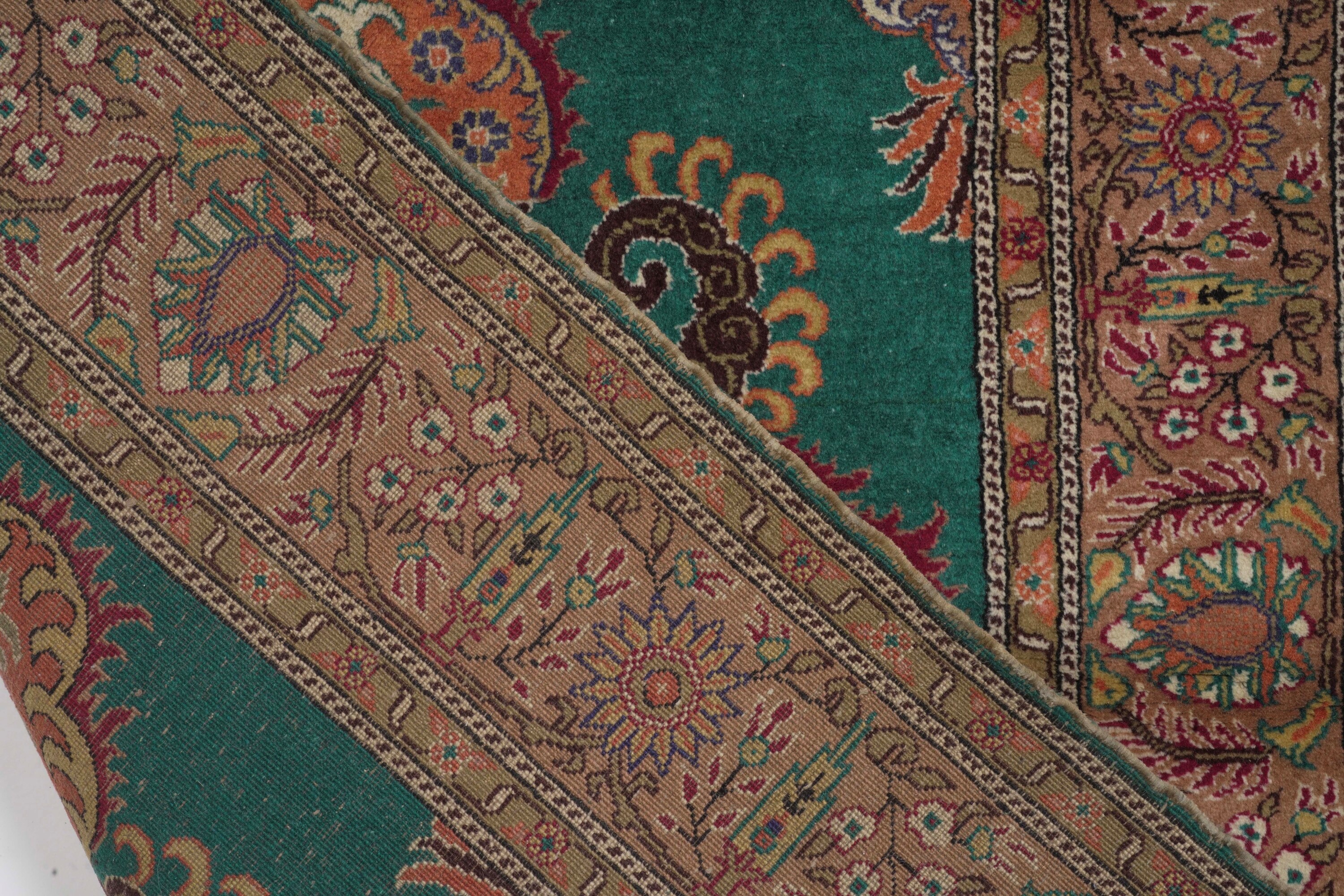 Tappeto Anatolia, XX secolo, cm 196x130