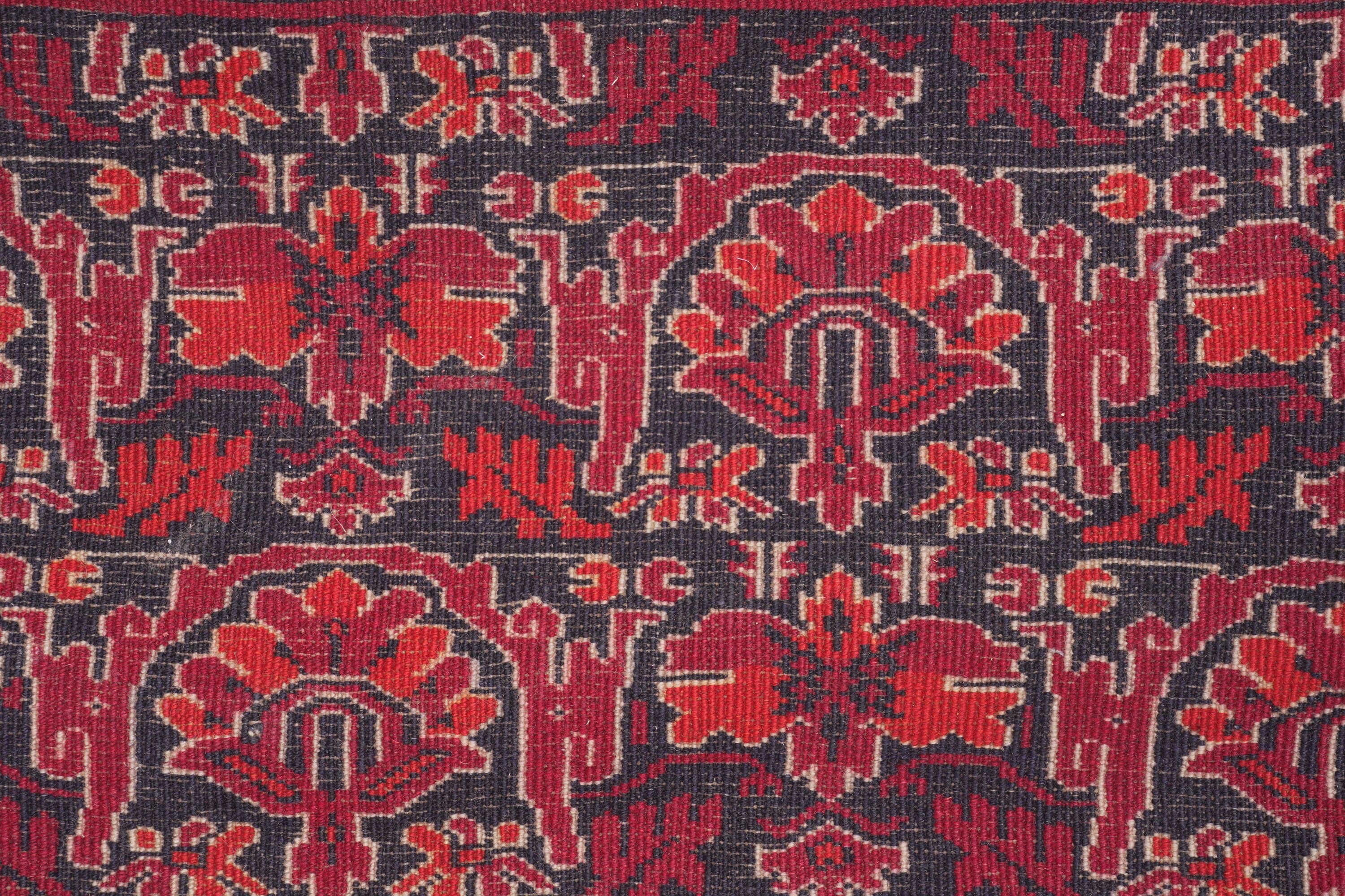 Tappeto est Turkestan, inizio XX secolo, cm 184x120