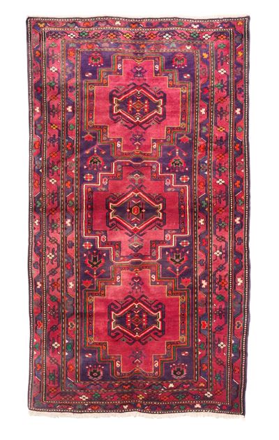 Tappeto Caucasico, inizio XX secolo, cm 255x150