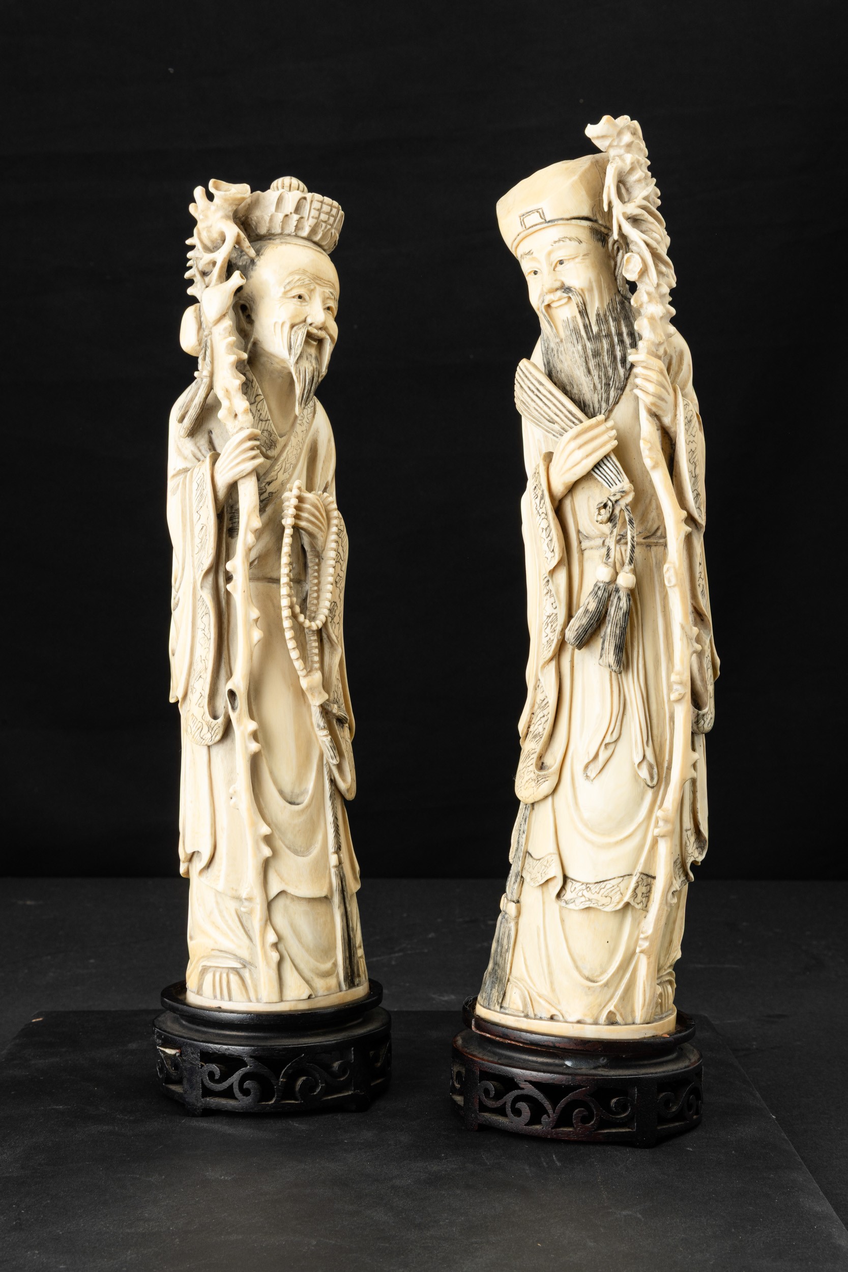 Cina, Figure di saggio e dignitario, sculture in avorio (Dinastia Qing, XIX secolo)