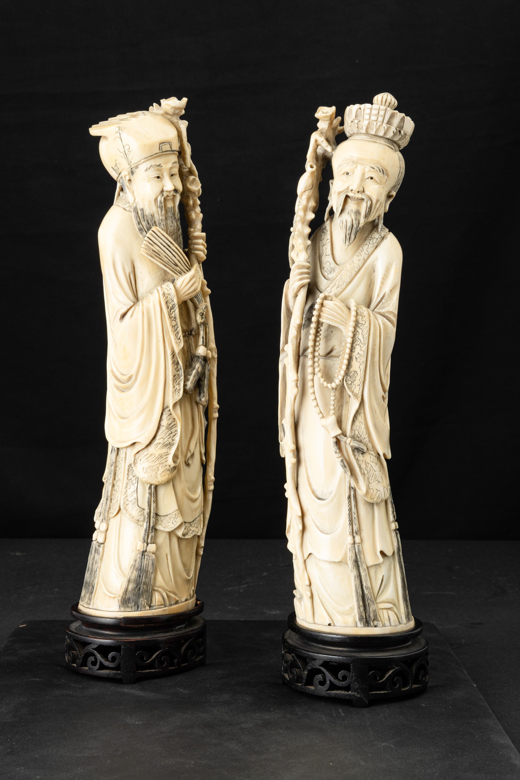 Cina, Figure di saggio e dignitario, sculture in avorio (Dinastia Qing, XIX secolo)