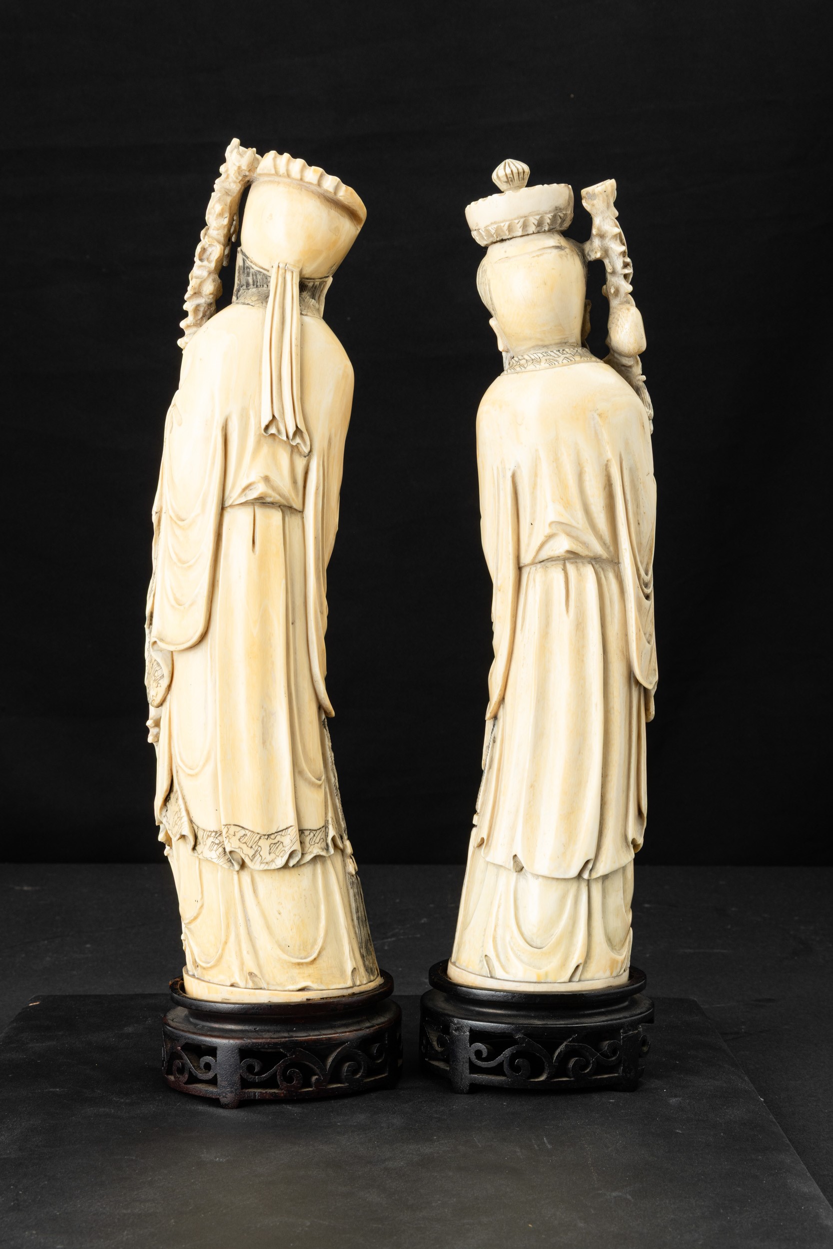 Cina, Figure di saggio e dignitario, sculture in avorio (Dinastia Qing, XIX secolo)