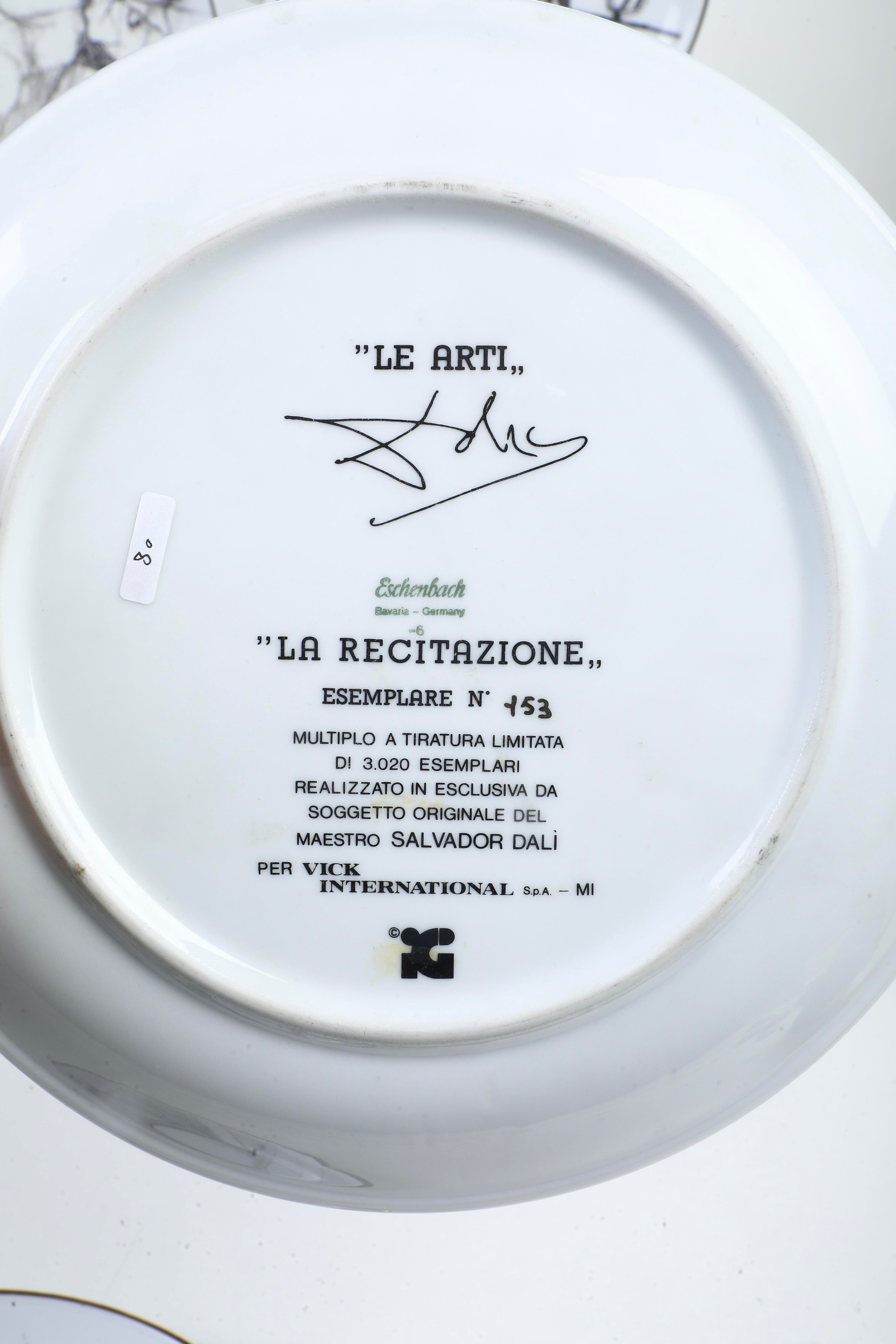 Salvador Dalì, Cinque piatti dalla serie «Le Arti» (porcellana serigrafata)