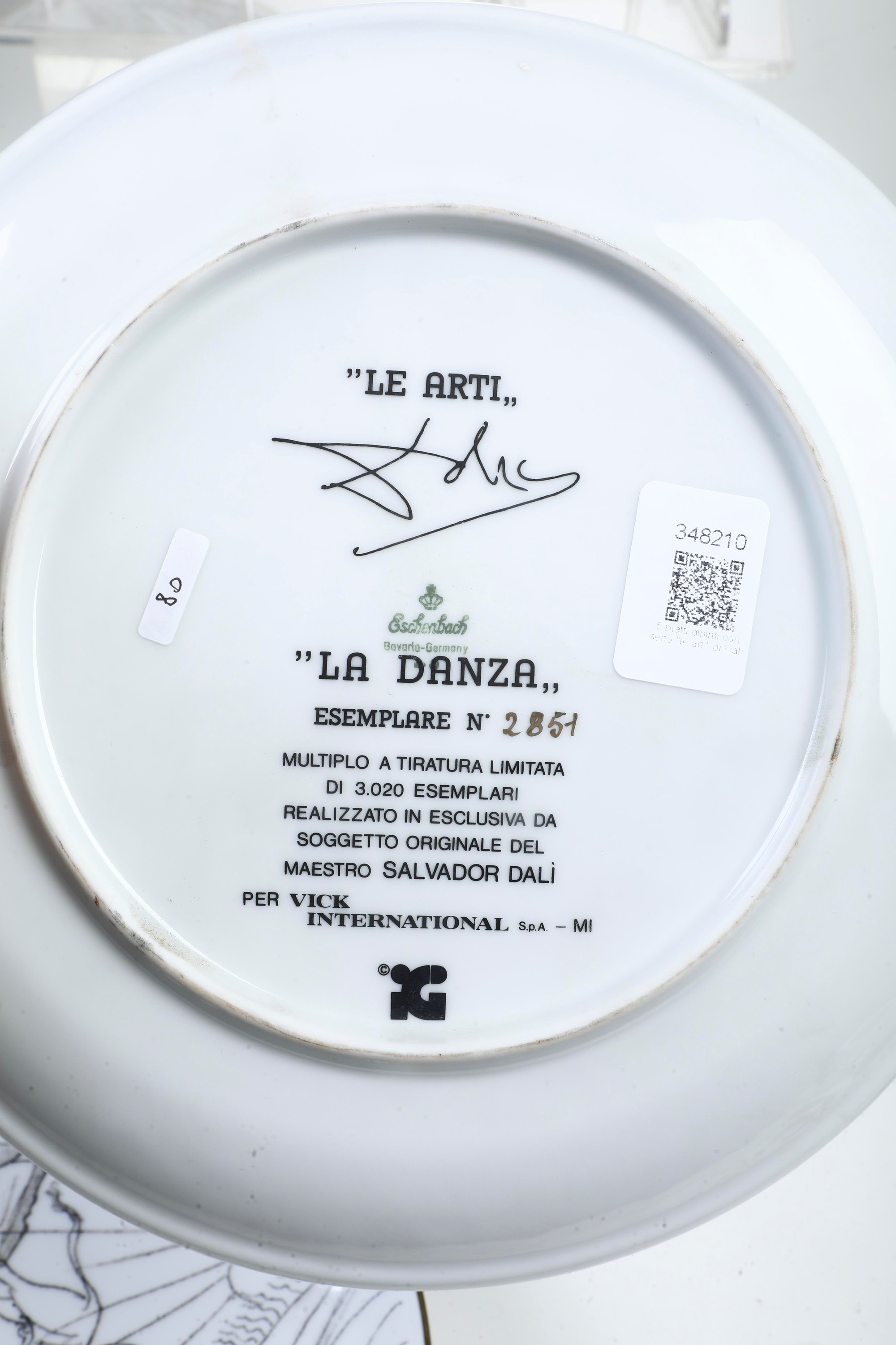 Salvador Dalì, Cinque piatti dalla serie «Le Arti» (porcellana serigrafata)
