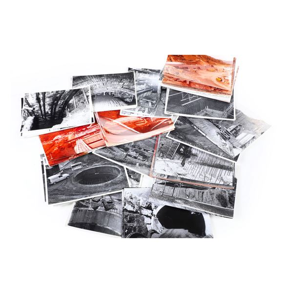Collezione di fotografie, per lo più in bianco e nero, relative la costruzione dell'autostrada dei trafori