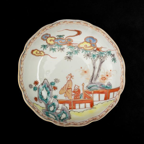Ciotola in porcellana Famiglia Verde raffigurante scena di corte, Cina, Dinastia Qing, XVIII secolo