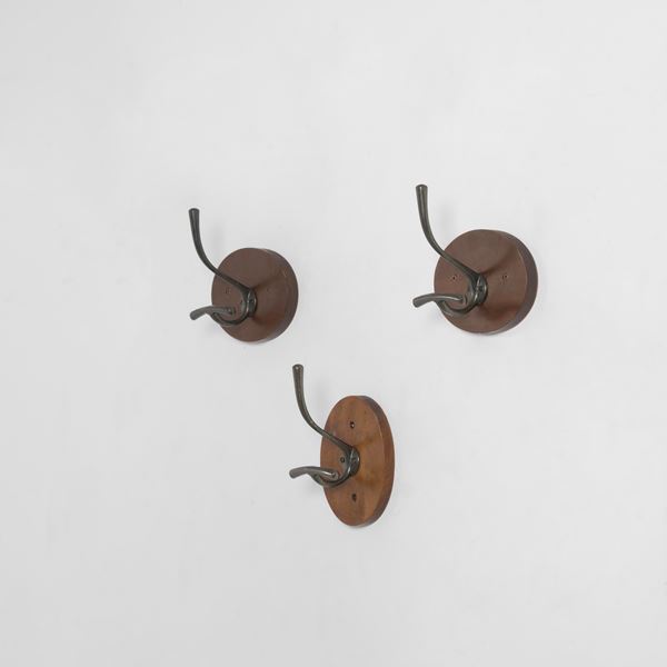 Luigi Caccia Dominioni - Tre appendiabiti mod. AT1